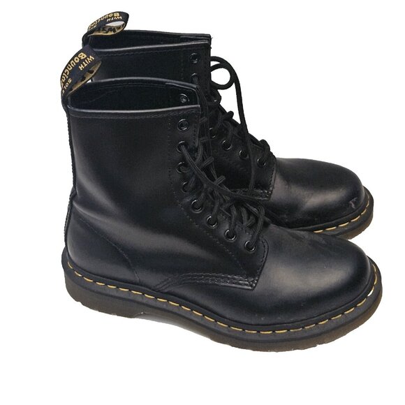 Dr. Martens Black 1460 Smooth Leather Lace up Combat Boots Womens 8 Mens 7 - Picture 1 of 4
